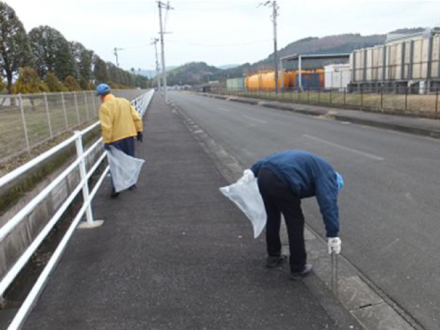 ゴミ拾い